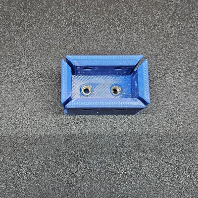 Bộ gá ta-rô lỗ M5 cho nhôm định hình 2040 sử dụng heat set insert