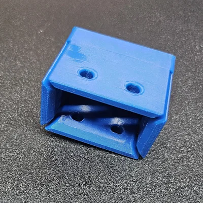 Bộ gá ta-rô lỗ M5 cho nhôm định hình 2040 sử dụng heat set insert