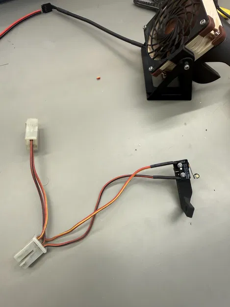 Giá đỡ cảm biến đèn phanh cho xe Vanagon - Image 3