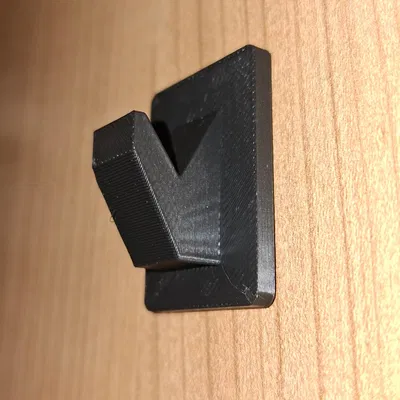 Móc treo tường low-poly tối giản