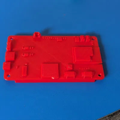 Mô hình bo mạch mẫu CYD (Cheap Yellow Display) hỗ trợ thiết kế vỏ hộp