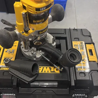 Bộ hút bụi cho máy phay cầm tay DeWalt 18V DCW604NT-XJ