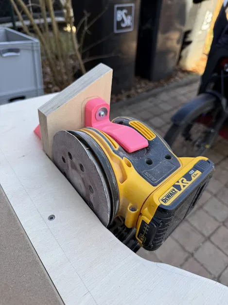 Giá đỡ kẹp máy chà nhám DeWalt (DCW210) hỗ trợ bàn làm việc - Image 1