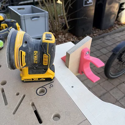 Giá đỡ kẹp máy chà nhám DeWalt (DCW210) hỗ trợ bàn làm việc