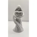 Guardian of Love – Tượng người phụ nữ ôm trái tim - Thumbnail 1