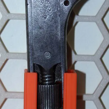 Giá treo cờ lê điều chỉnh Lucas cho hệ thống HSW