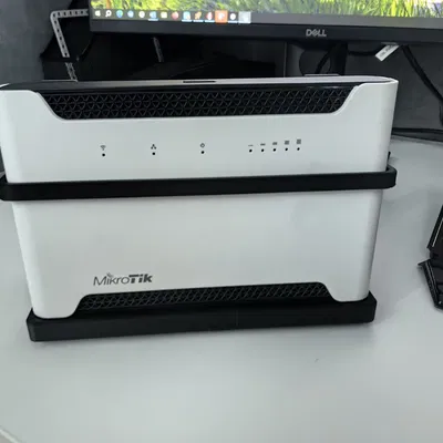 Giá treo tường, giá gắn xe hơi cho Mikrotik Chateau LTE12