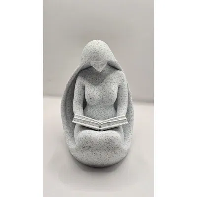 Tượng Mystic Reader – Tác phẩm điêu khắc trừu tượng về người đọc sách