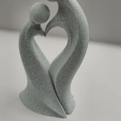 Tượng Cha Mẹ và Con Hình Trái Tim – Tượng Gia Đình