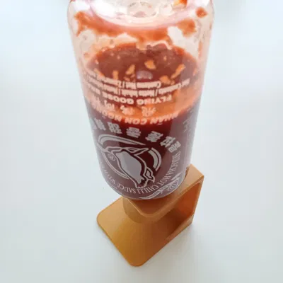 Đế giữ chai tương ớt Sriracha (455 ml)