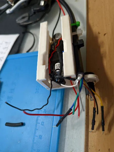 Vỏ bảo vệ 3D cho bộ giả lập CD Changer AUX trên xe Volvo - Image 4