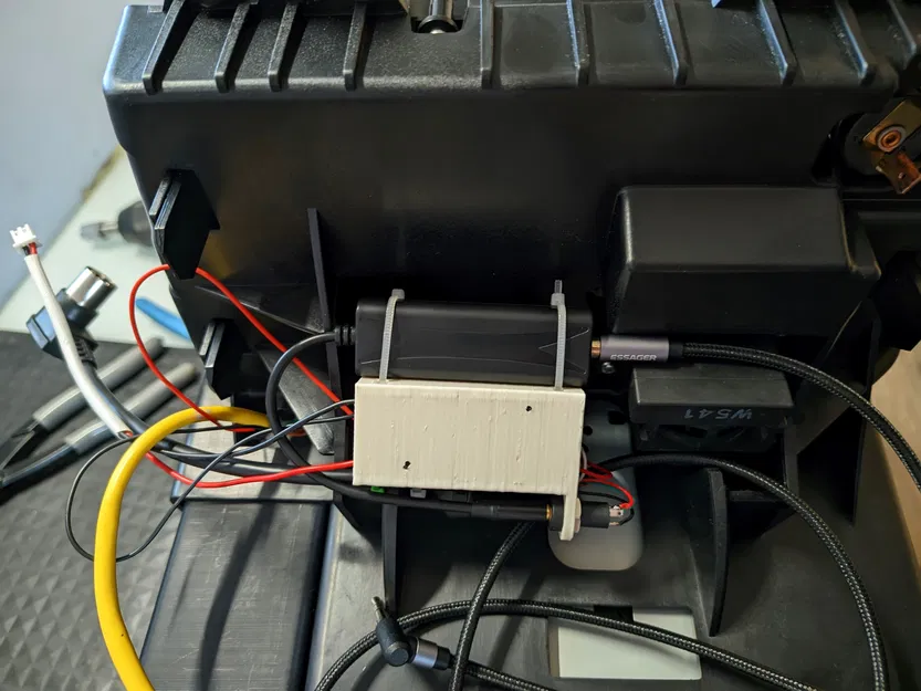 Vỏ bảo vệ 3D cho bộ giả lập CD Changer AUX trên xe Volvo - Image 5