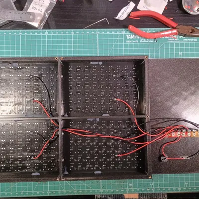 Khung Trưng Bày Đèn LED Siêu Máy Tính Gallium Của Big Clive