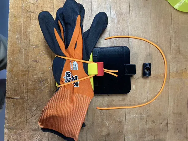 Giá treo găng tay đeo thắt lưng (Belt Worn Glove Holder) - Image 1