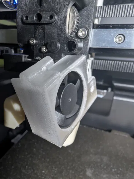 Ngàm chuyển đổi quạt Qidi Q2 (Qidi Q2 fan adapter) - Image 1