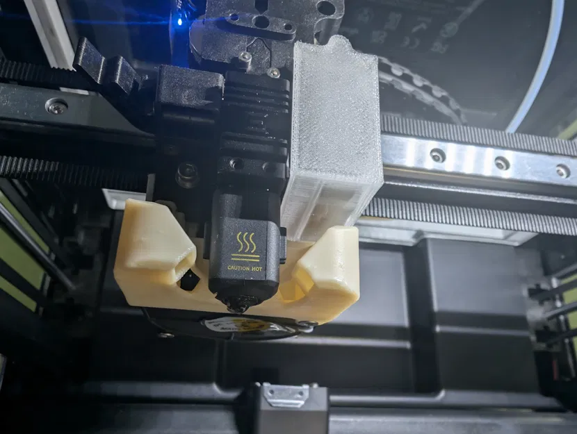 Ngàm chuyển đổi quạt Qidi Q2 (Qidi Q2 fan adapter) - Image 2