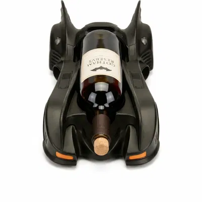 Giá để chai rượu hình Batmobile