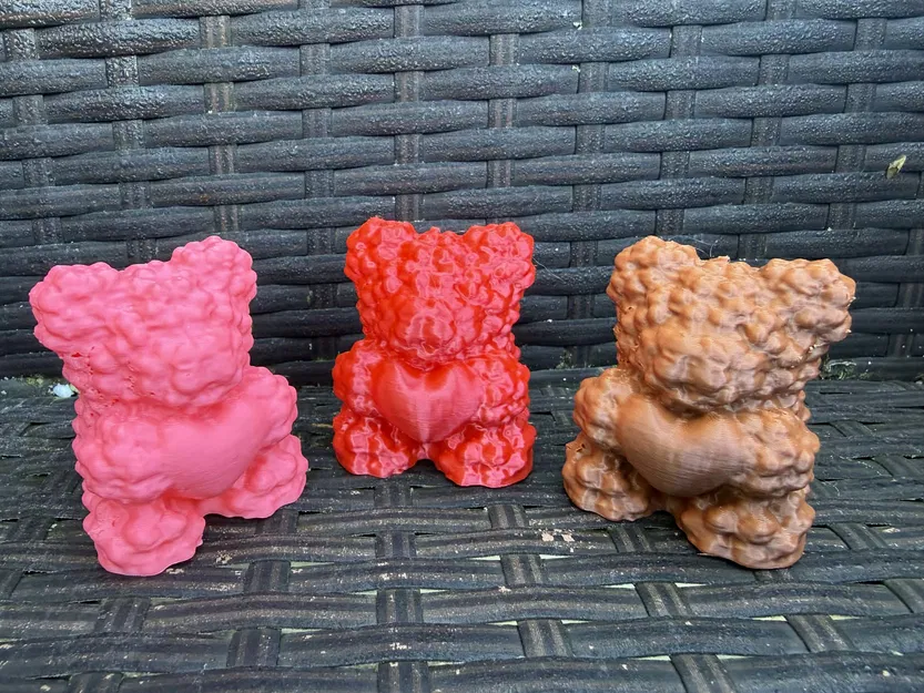 Gấu bông ôm trái tim quà tặng Ngày Quốc tế Phụ nữ - Image 1