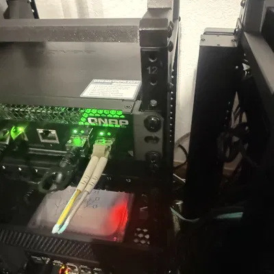 Giá đỡ 10-inch mini rack cho QNAP (phiên bản siêu chắc chắn)