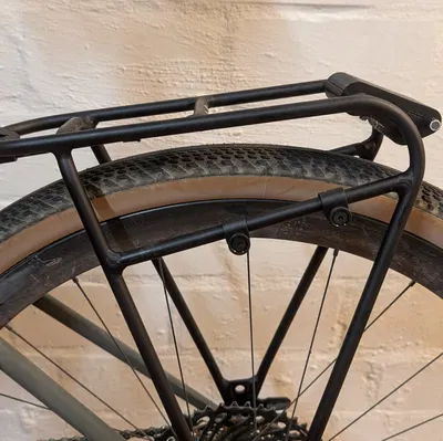 Adapter gắn Tailfin CargoPack lên baga Ortlieb Quick-Rack