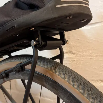 Adapter gắn Tailfin CargoPack lên baga Ortlieb Quick-Rack