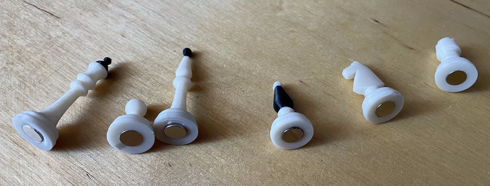 Bộ cờ vua 3D di động thiết kế gắn nam châm tiện lợi - Image 1