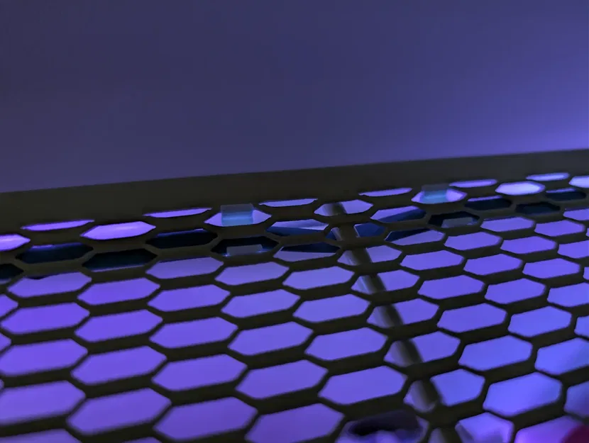 Kẹp gắn dải đèn LED cho kệ sắt IKEA Baggebo tiện lợi - Image 1