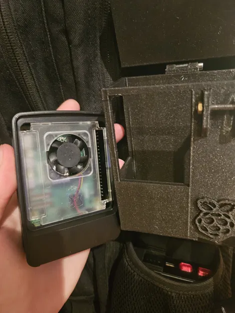 Molle clip kèm giá treo móc khóa cho vỏ case Raspberry Pi 5 - Image 3