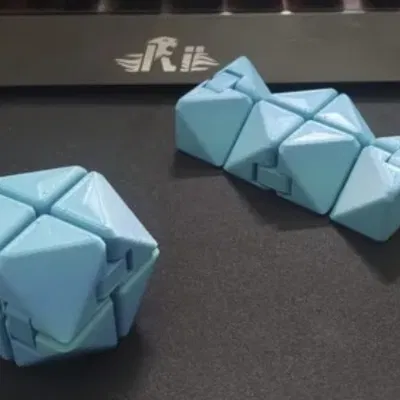 Mô hình đồ chơi khối vô cực tam giác (Cubo infinito) in 3D siêu mượt
