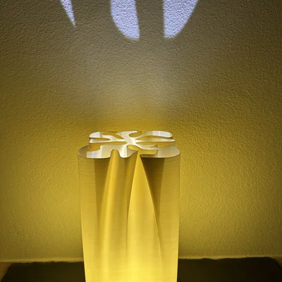 Lamp Vase - Mẫu đèn trang trí kiểu bình hoa độc đáo