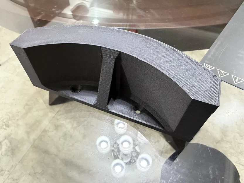 Móc treo dây sạc EV cho xe BYD - Image 3