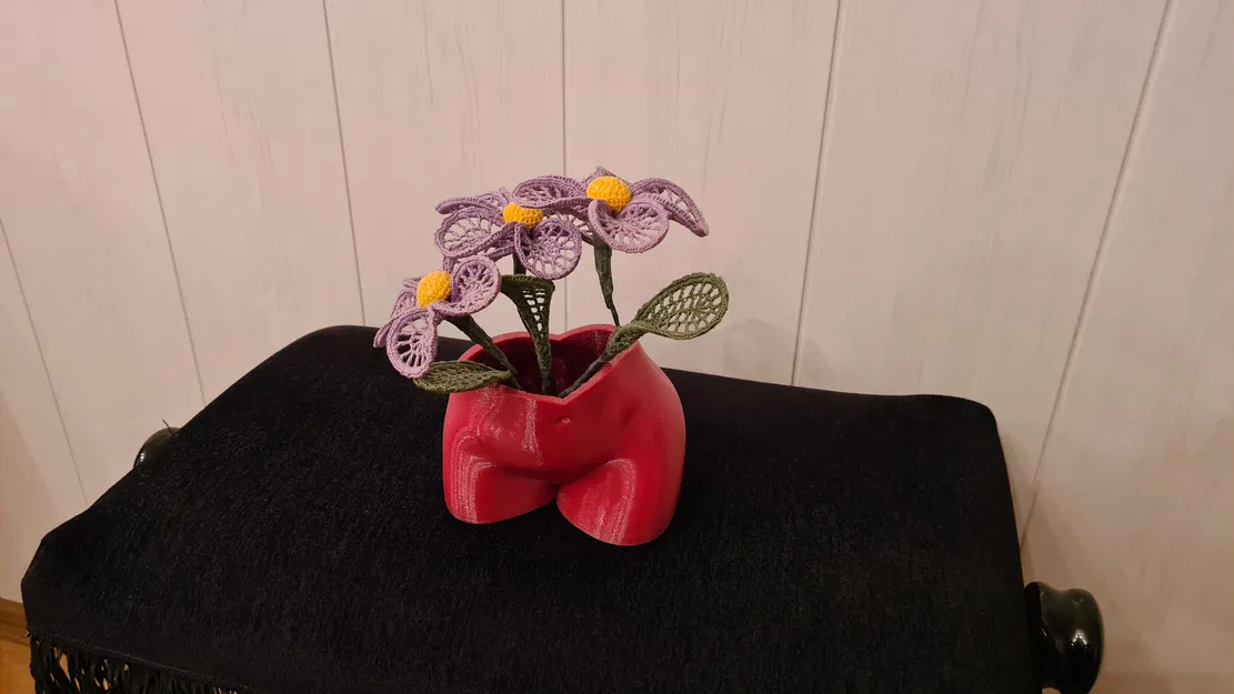 Chậu cây trang trí hình cơ thể nghệ thuật cho ngày Valentine - Image 9