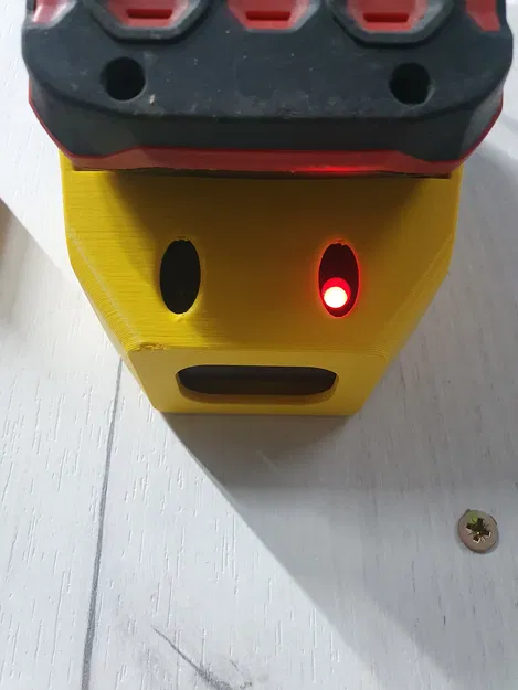 Giá treo tường cho sạc Parkside 20v (PLG 20 A1) - Image 1