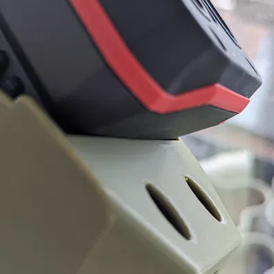 Giá treo tường cho sạc Parkside 20V (PLG 20 A1) - Bản cải tiến