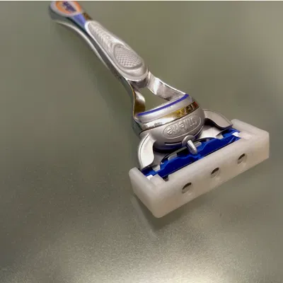 Nắp bảo vệ lưỡi dao Gilette Skinguard Sensitive