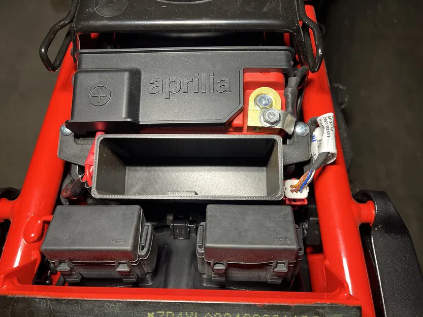 Hộc chứa đồ cho Aprilia Tuareg 660 - Image 1