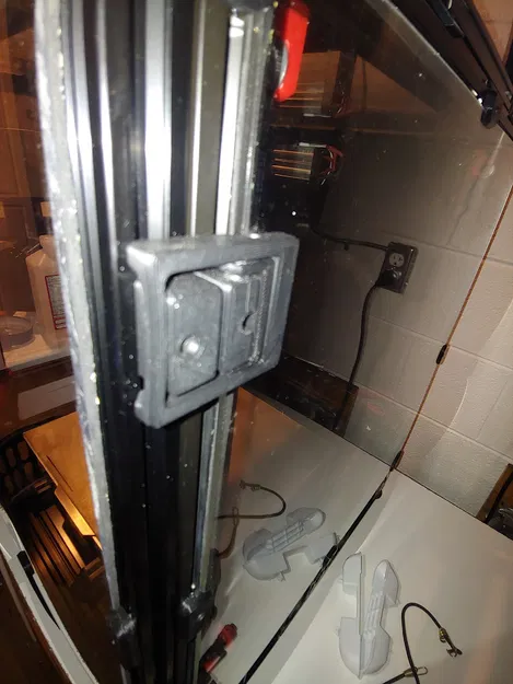 Chốt cài thanh nhôm 2020 cho bản mod Voron Fridge Door - Image 1