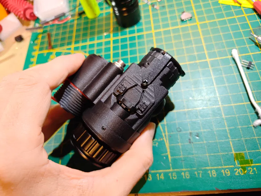 PVS GREMLIN V1 50Hz - Kính nhìn đêm nhiệt mini gắn mũ bảo hiểm - Image 13