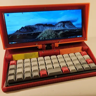 Portable Pi 84 - Máy tính Raspberry Pi 4 cầm tay thiết kế retro