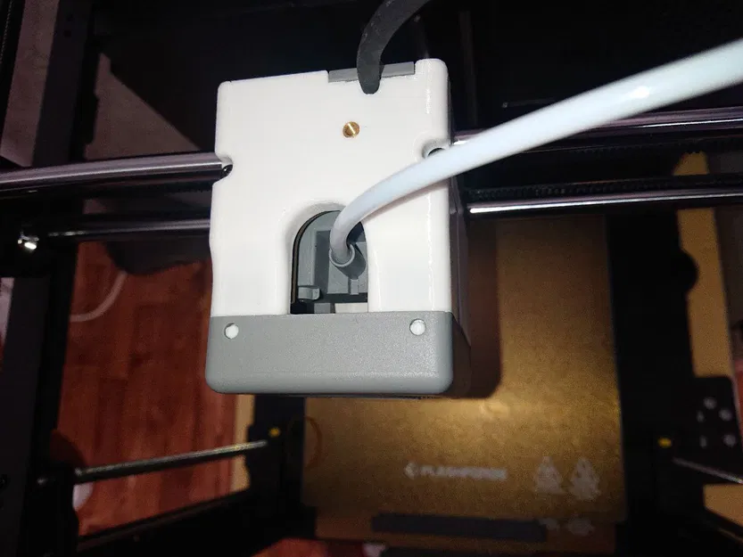 Nắp đậy trục X tích hợp khe đi dây cho Flashforge Adventurer 5M - Image 1