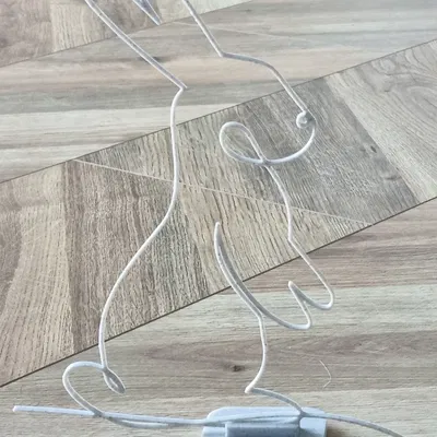 Mô hình chú thỏ Phục sinh (Easter Bunny) kèm chân đế