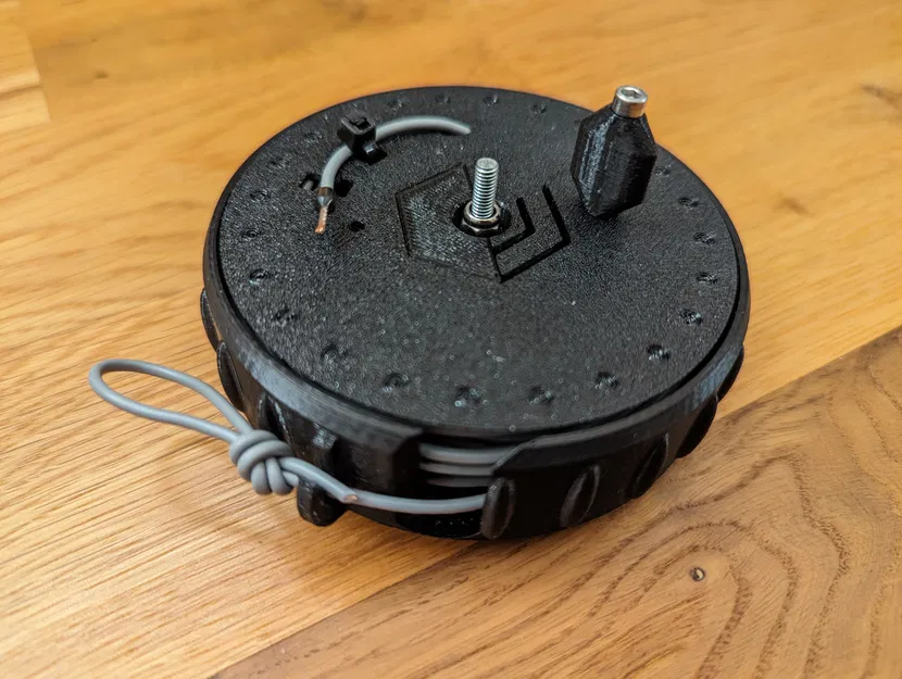 Tời dây ăng-ten tùy chỉnh tham số (Parametric wire antenna winch) - Image 1