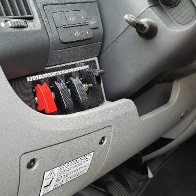 Khay gắn công tắc bổ sung cho bảng điều khiển Fiat Ducato, Boxer, Jumper