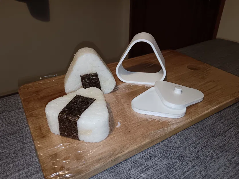 Khuôn ép cơm nắm Onigiri (Onigiri Press) - Tạo hình cơm tam giác siêu dễ - Image 1