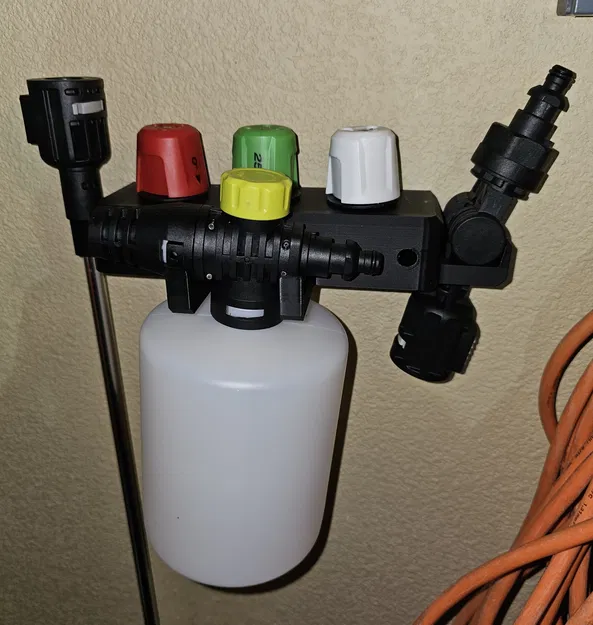 Giá treo tường phụ kiện máy rửa xe Ryobi EZClean - Image 1