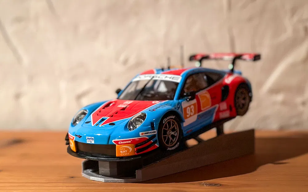 Giá đỡ xe đua Carrera 1:32 Slot Car - Image 1