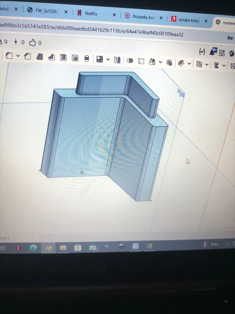 Qidi X-Plus 3 - Phụ kiện nâng nắp che phía trên (Mẫu mới) - Image 3