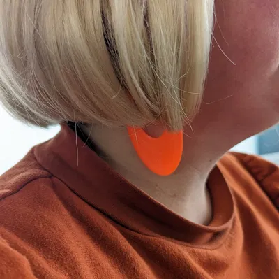 Bông tai in 3D phong cách thập niên 60 độc đáo