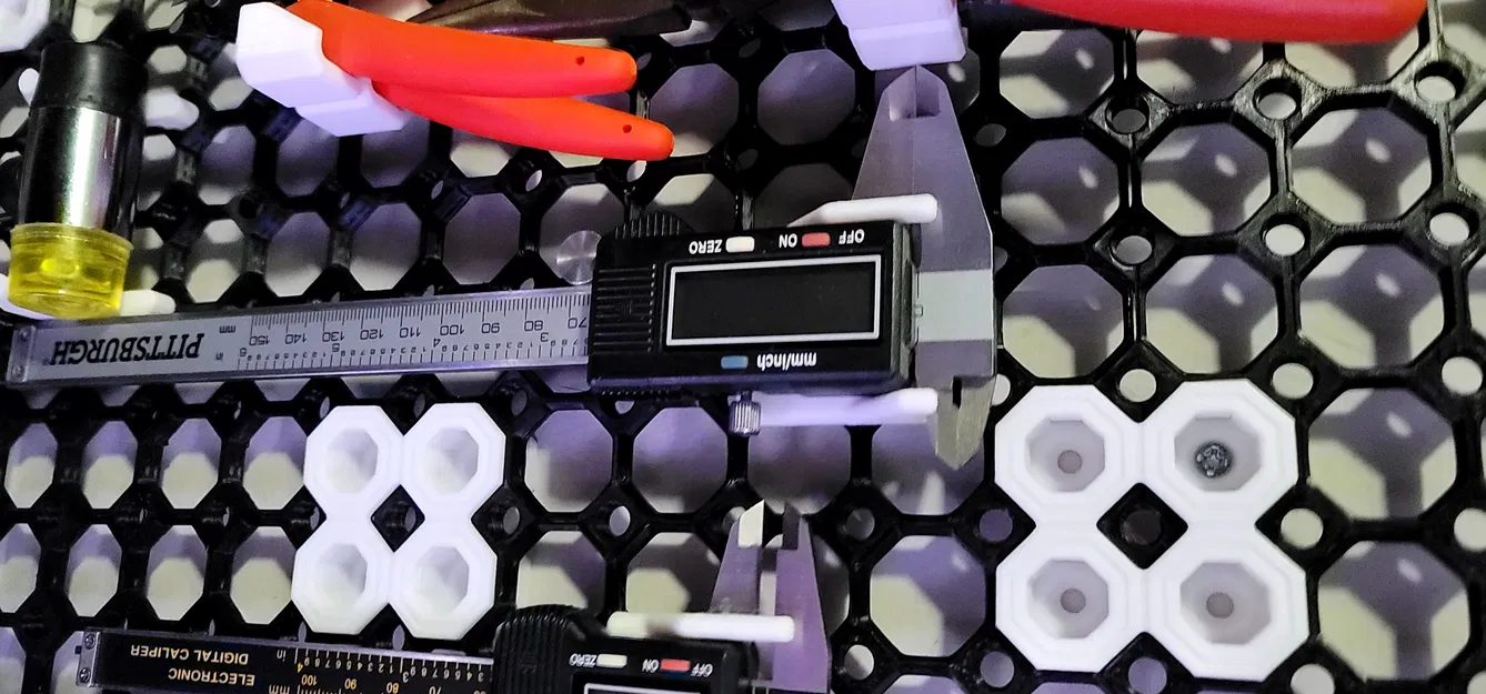 Giá treo thước kẹp (Caliper Holder) cho hệ thống Multiboard - Image 1