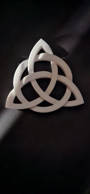 Mô hình trang trí Triquetra Knot - Nút thắt ba ngôi phong cách Celtic - Image 1